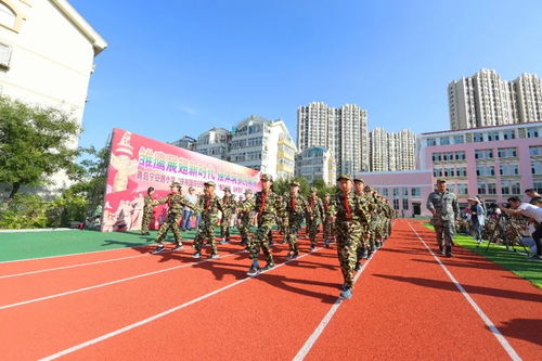 雏鹰展翅新时代 强体筑梦创未来 青岛宁安路小学 庆祝国庆69周年 暨 缅怀先烈,继承遗志 军事展示活动